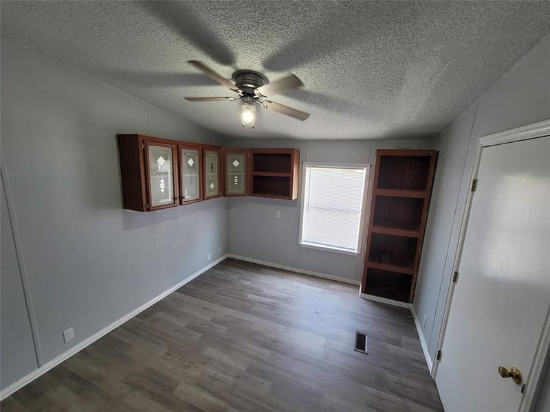 902 DEVILS RIVER Drive, Granbury TX 76048 - Photo 23