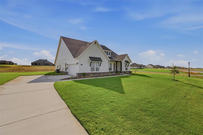 139 Big Sky Road, Decatur TX 76234 - Photo 3