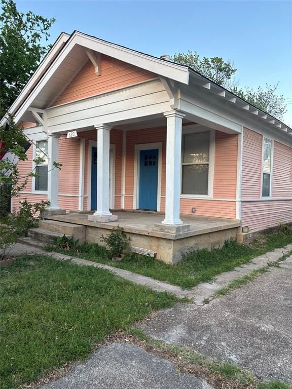 620 S Willomet Avenue, Dallas TX 75208 - Photo 2