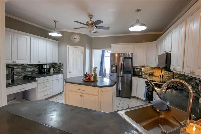 514 Preston Drive, Pottsboro TX 75076 - Photo 9