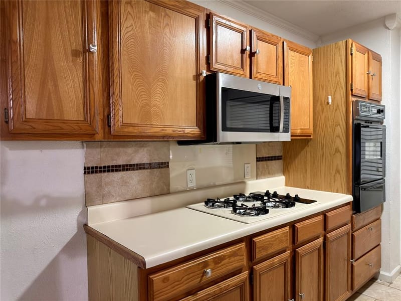 1519 Clearbrook Street, Lancaster TX 75134 - Photo 2