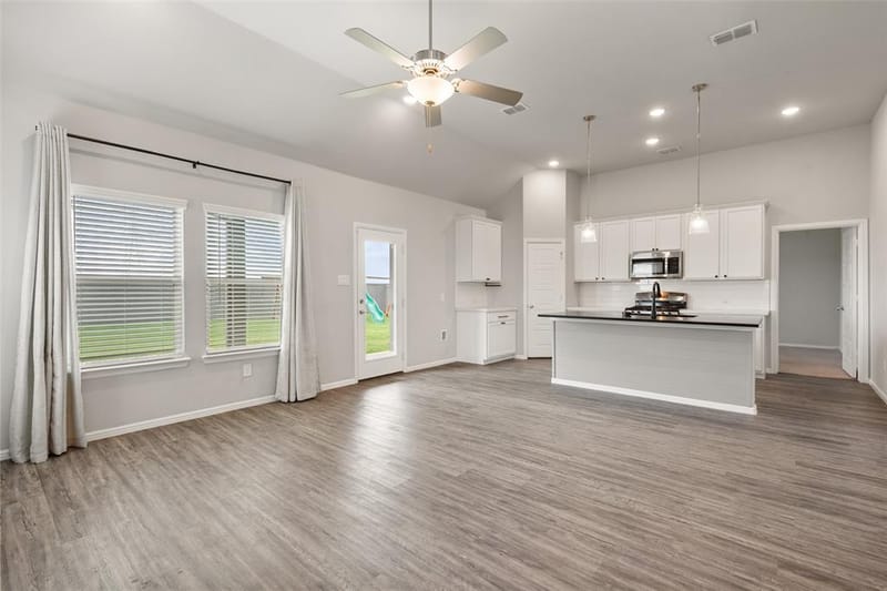 6910 Prairieside Trail, Venus TX 76084 - Photo 11