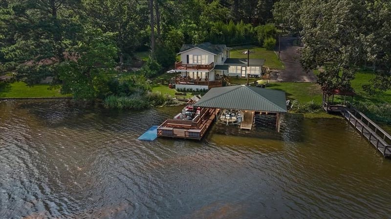 1027 County Road 3230, Quitman TX 75783