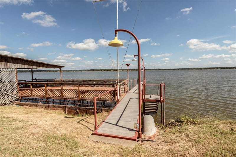 722 Storey Road, Nocona TX 76255 - Photo 2