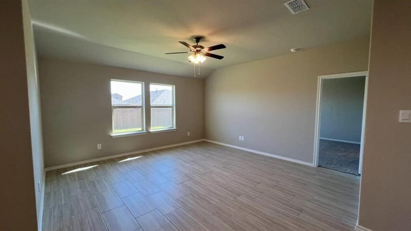 8436 HOLLYMEAD Lane, Fort Worth TX 76131 - Photo 6