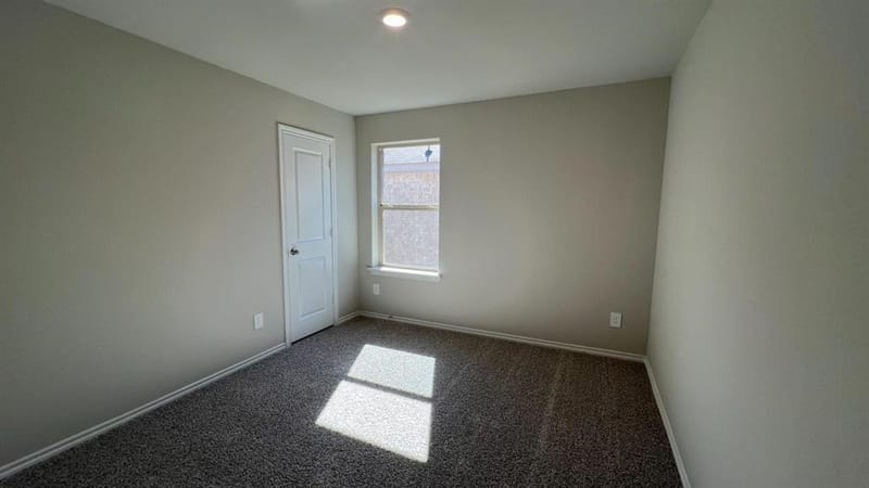 8436 HOLLYMEAD Lane, Fort Worth TX 76131 - Photo 13