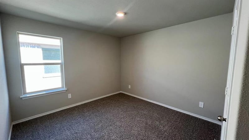 8436 HOLLYMEAD Lane, Fort Worth TX 76131 - Photo 12