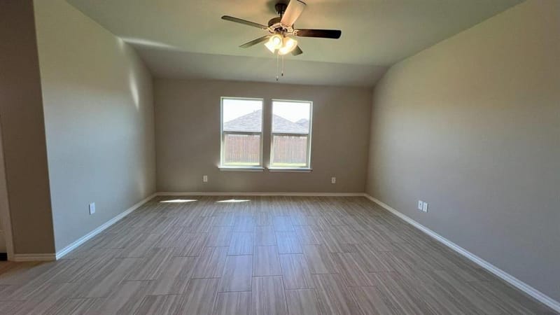 8436 HOLLYMEAD Lane, Fort Worth TX 76131 - Photo 5