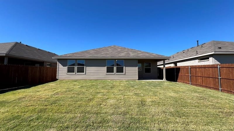 8436 HOLLYMEAD Lane, Fort Worth TX 76131 - Photo 15