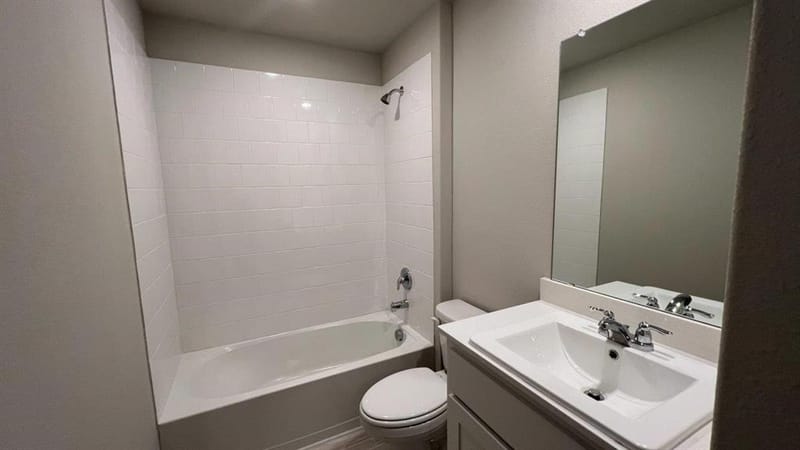 8436 HOLLYMEAD Lane, Fort Worth TX 76131 - Photo 11