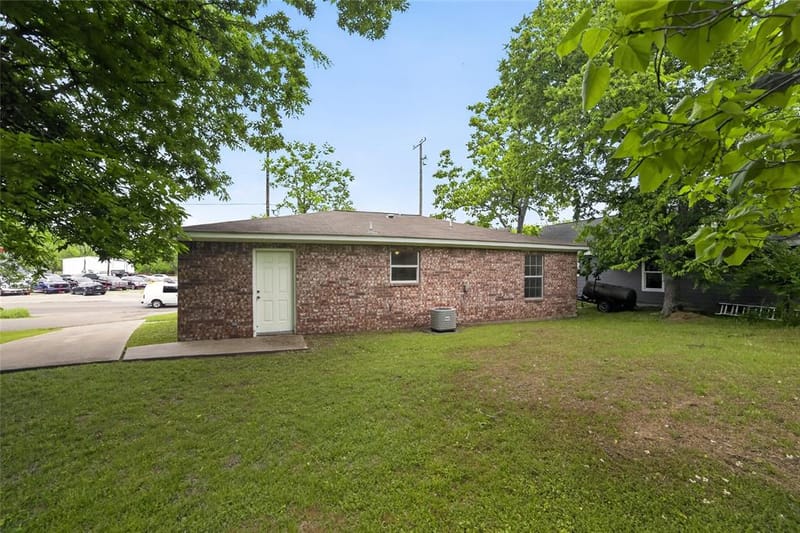 808 Park Street, Commerce TX 75428 - Photo 27