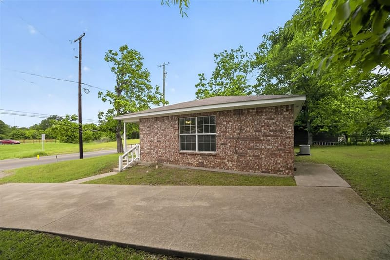 808 Park Street, Commerce TX 75428 - Photo 26