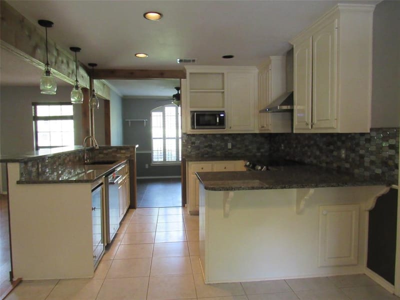 1048 Eagle Canyon Drive, China Spring TX 76633 - Photo 5