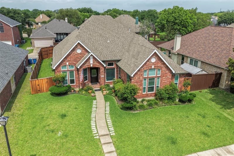 6017 Baskerville Drive, Rowlett TX 75087