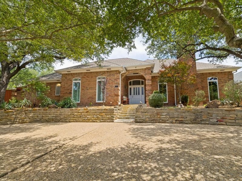 9502 Moss Haven Drive, Dallas TX 75231