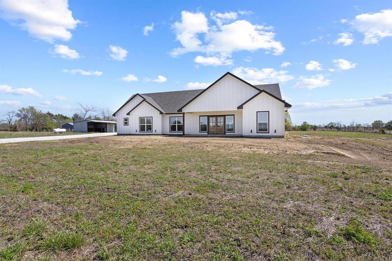 14457 E FM 1396, Windom TX 75492