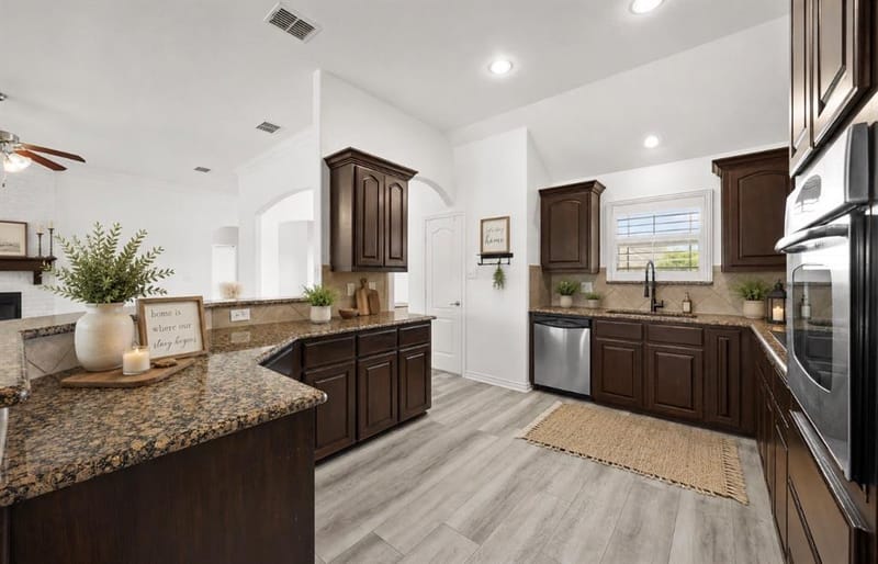 528 Hubbard Circle, Nevada TX 75173 - Photo 9
