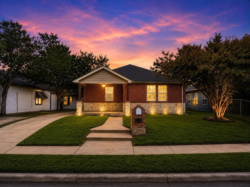 2446 Catherine Street, Dallas TX 75211 - Photo 2