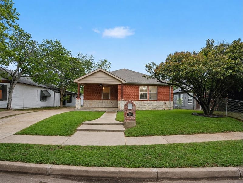 2446 Catherine Street, Dallas TX 75211