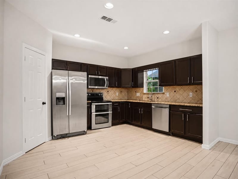 2446 Catherine Street, Dallas TX 75211 - Photo 9