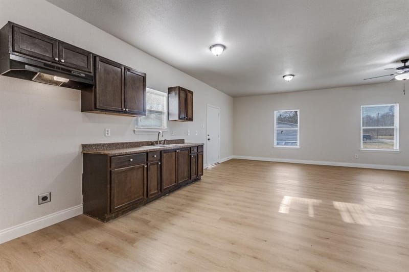 711 S 3rd Avenue E, Dawson TX 76639 - Photo 6
