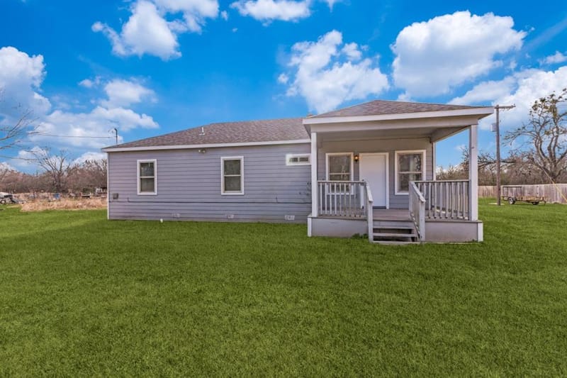 711 S 3rd Avenue E, Dawson TX 76639