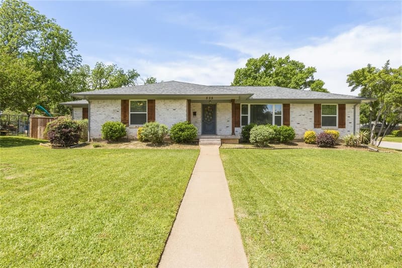 535 Degan Avenue, Lewisville TX 75057