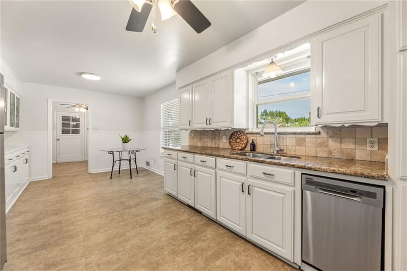 535 Degan Avenue, Lewisville TX 75057 - Photo 11