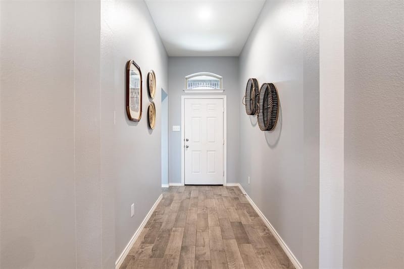 610 Autumn Avenue, Justin TX 76247 - Photo 2