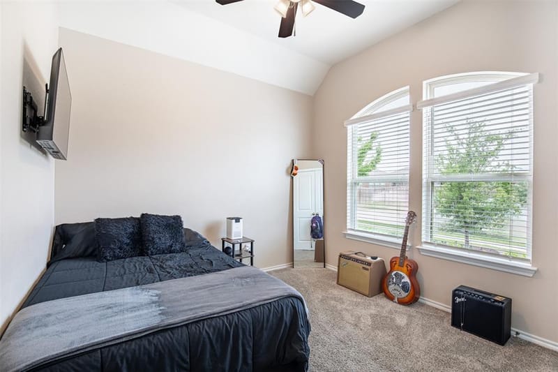 610 Autumn Avenue, Justin TX 76247 - Photo 3