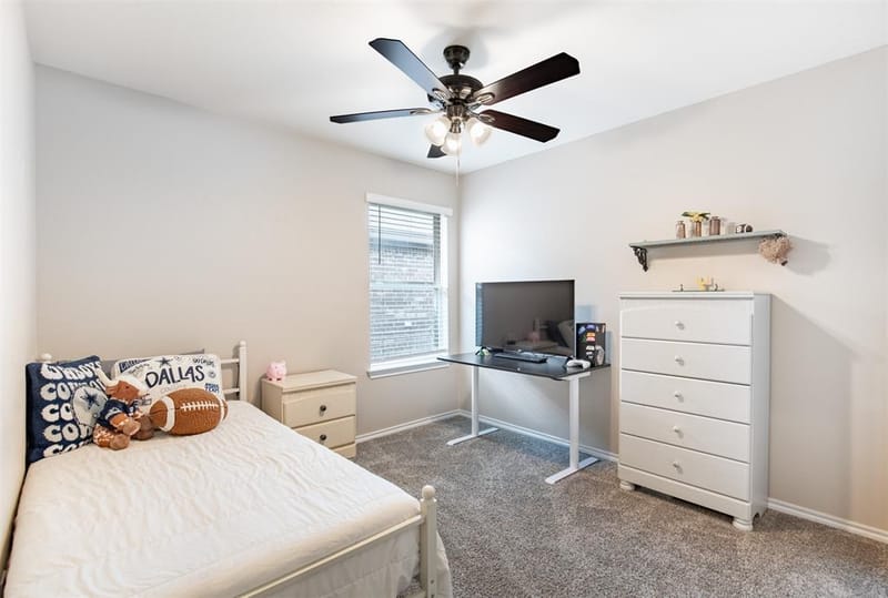 610 Autumn Avenue, Justin TX 76247 - Photo 4