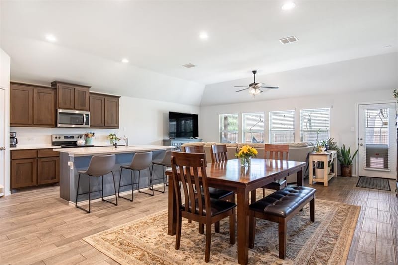 610 Autumn Avenue, Justin TX 76247 - Photo 8