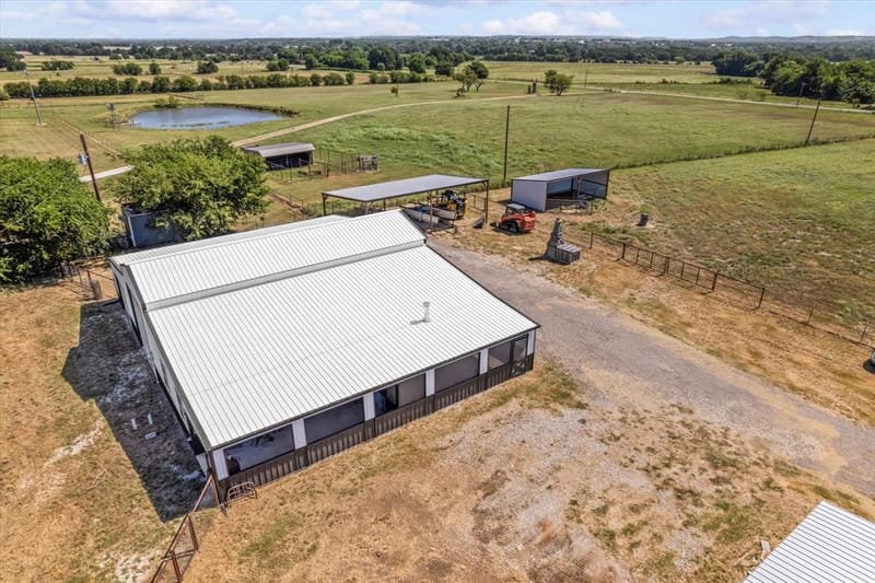139 County Road 2156, Gainesville TX 76240 - Photo 4