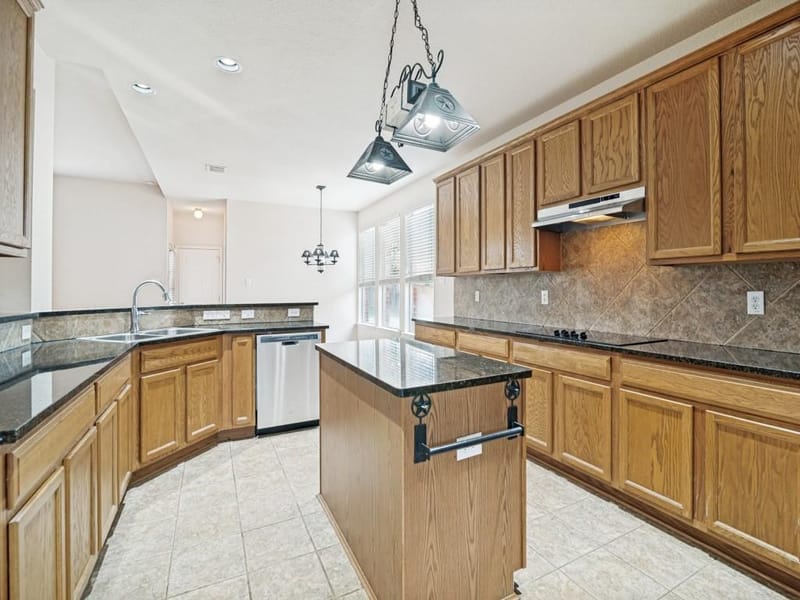 4317 Sea View Drive, Garland TX 75043 - Photo 6