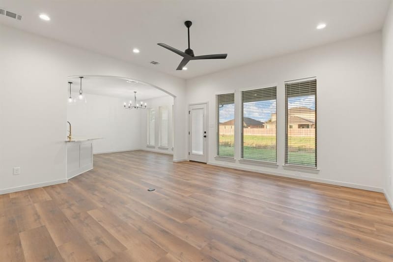1707 Lakeway Drive, Cleburne TX 76033 - Photo 5