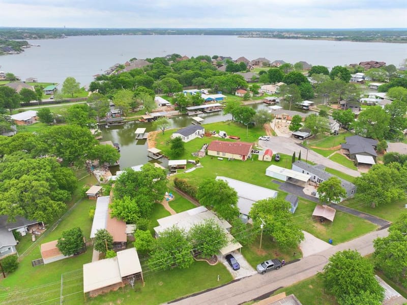 3703 Hartwood Drive, Granbury TX 76049 - Photo 2