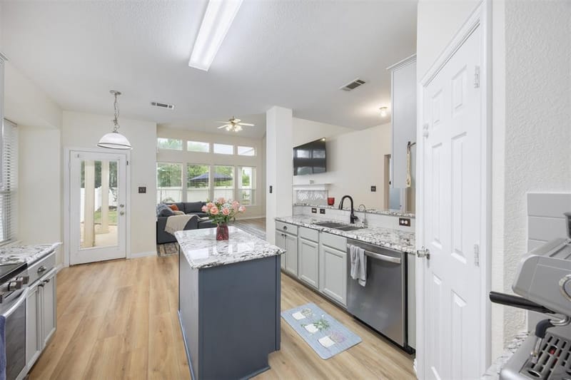 1516 Oakcrest Drive, Providence Village TX 76227 - Photo 8