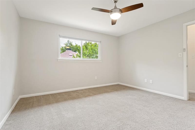 9517 Fallbrook Drive, Dallas TX 75243 - Photo 22