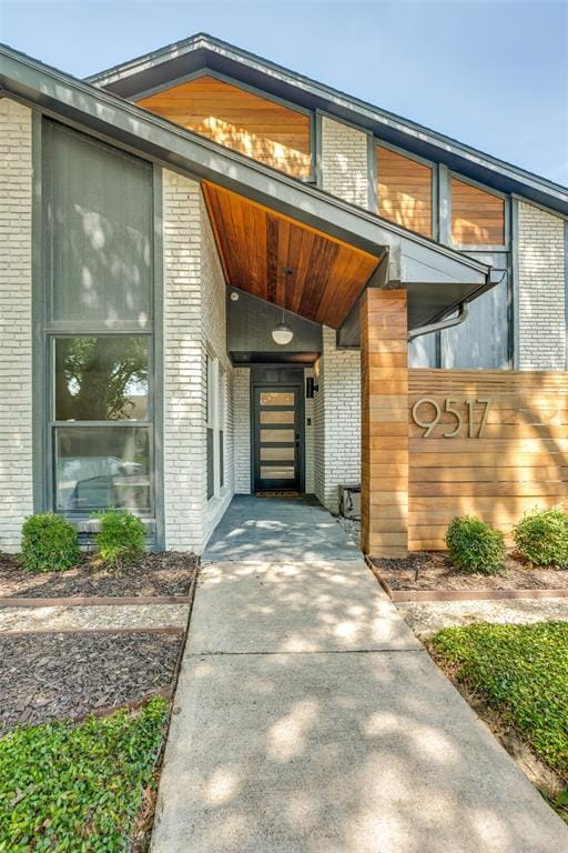 9517 Fallbrook Drive, Dallas TX 75243 - Photo 8