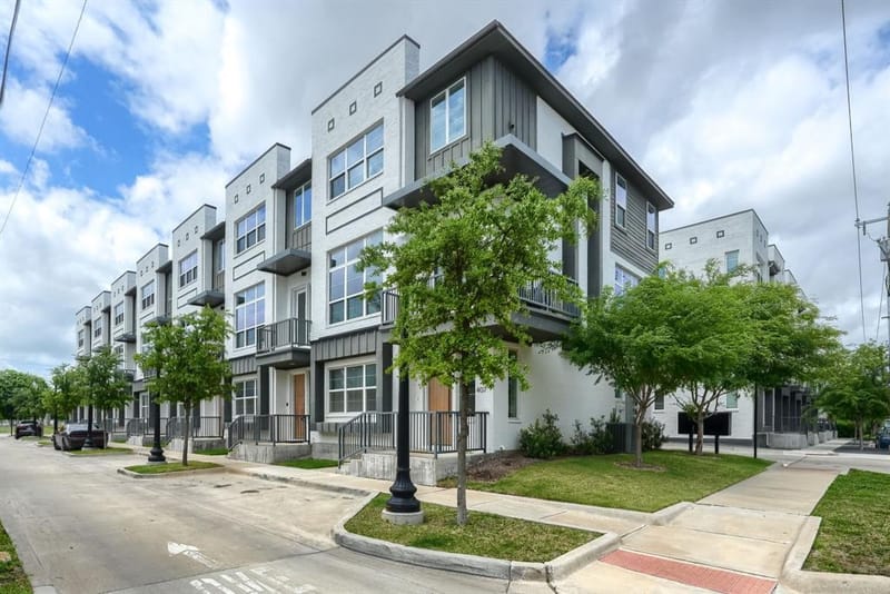 13325 Bee Street # 406, Farmers Branch TX 75234