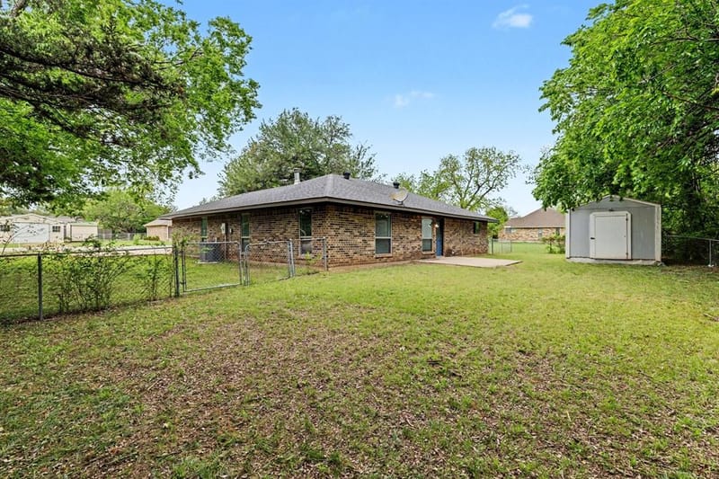 100 Pecan Circle, Trenton TX 75490 - Photo 17