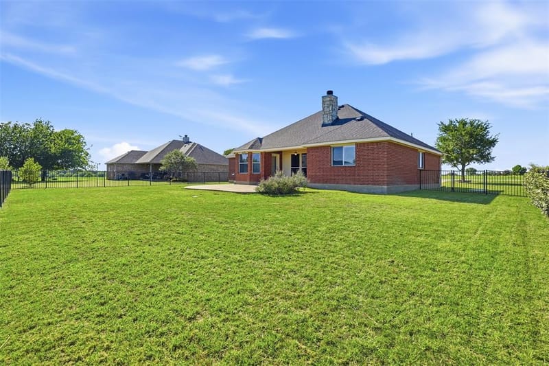 7229 Muirfield Drive, Cleburne TX 76033 - Photo 27