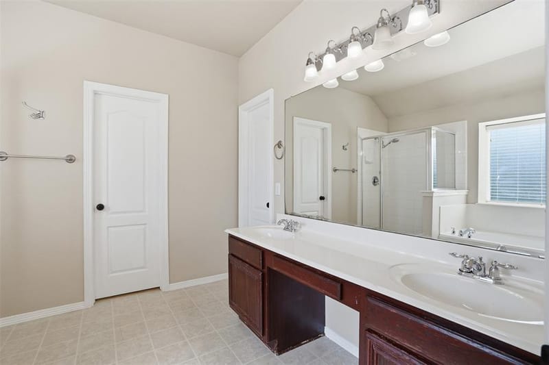 7229 Muirfield Drive, Cleburne TX 76033 - Photo 22