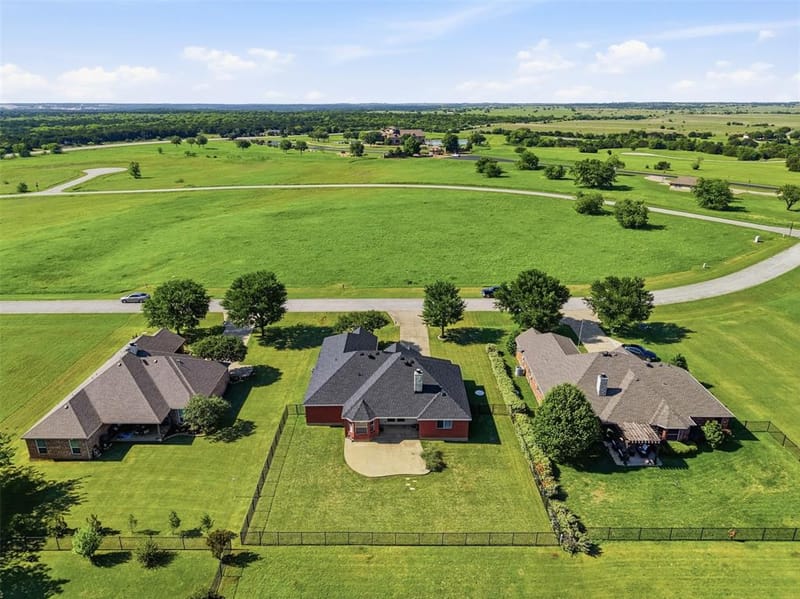 7229 Muirfield Drive, Cleburne TX 76033 - Photo 35