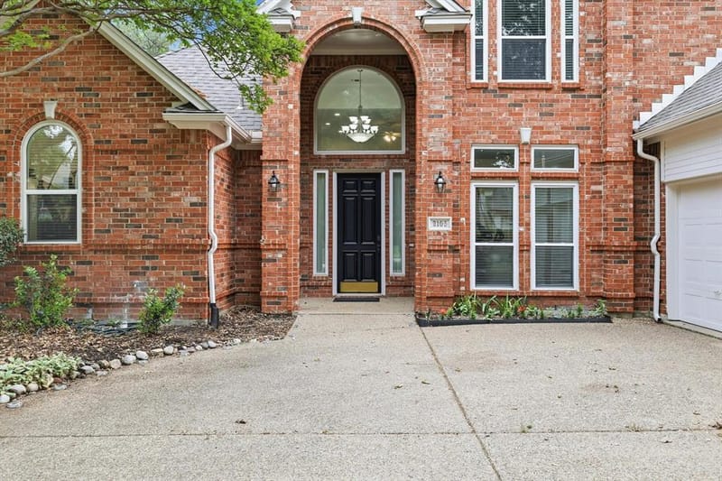 2105 Leeds Drive, Plano TX 75025 - Photo 2