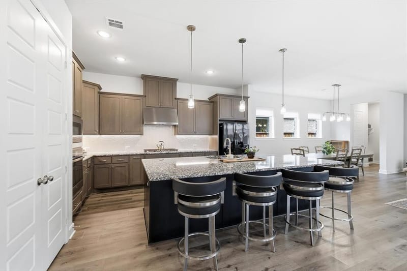4817 Beaver Creek Drive, Arlington TX 76005 - Photo 13