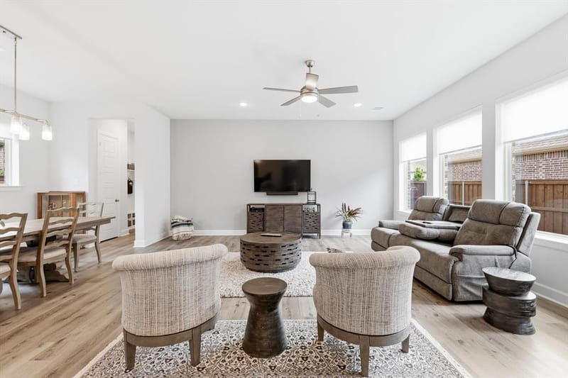 4817 Beaver Creek Drive, Arlington TX 76005 - Photo 7