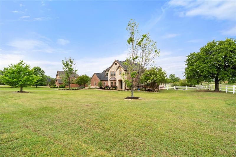 6400 Gehrig Circle, Burleson TX 76028