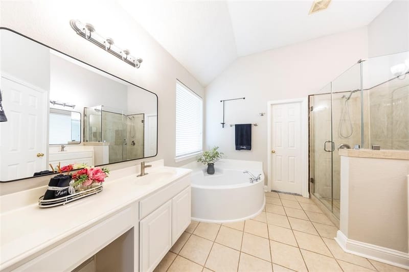 3601 Dripping Springs Drive, Plano TX 75025 - Photo 17