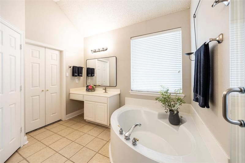 3601 Dripping Springs Drive, Plano TX 75025 - Photo 19